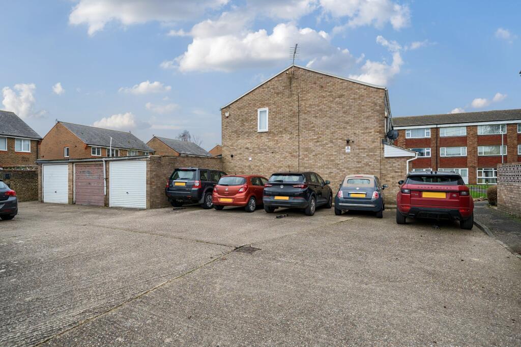 Parking/Garage
