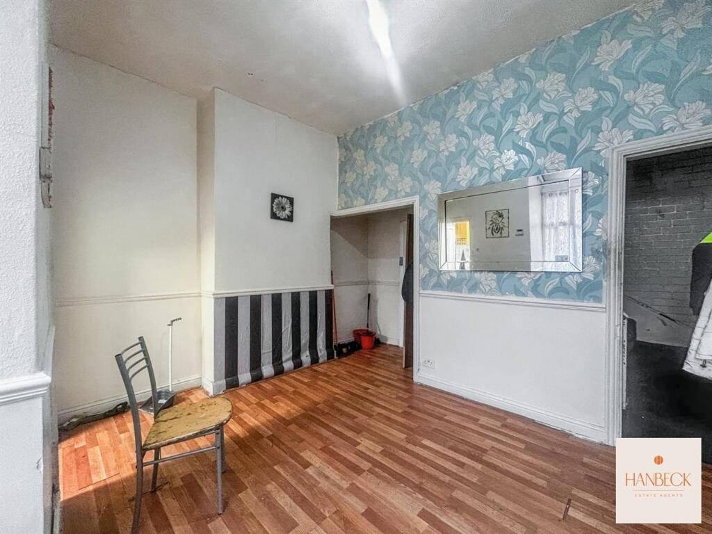 WhatsApp Image 2025-07-21 at 09.40.28 (1).jpg