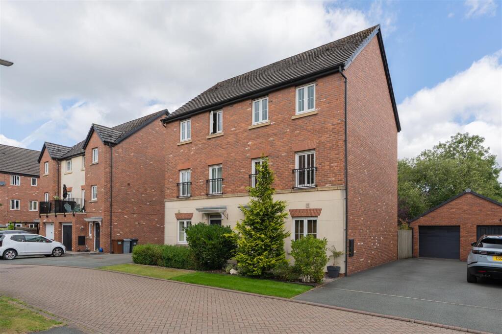 36 Regency Walk-41.jpg