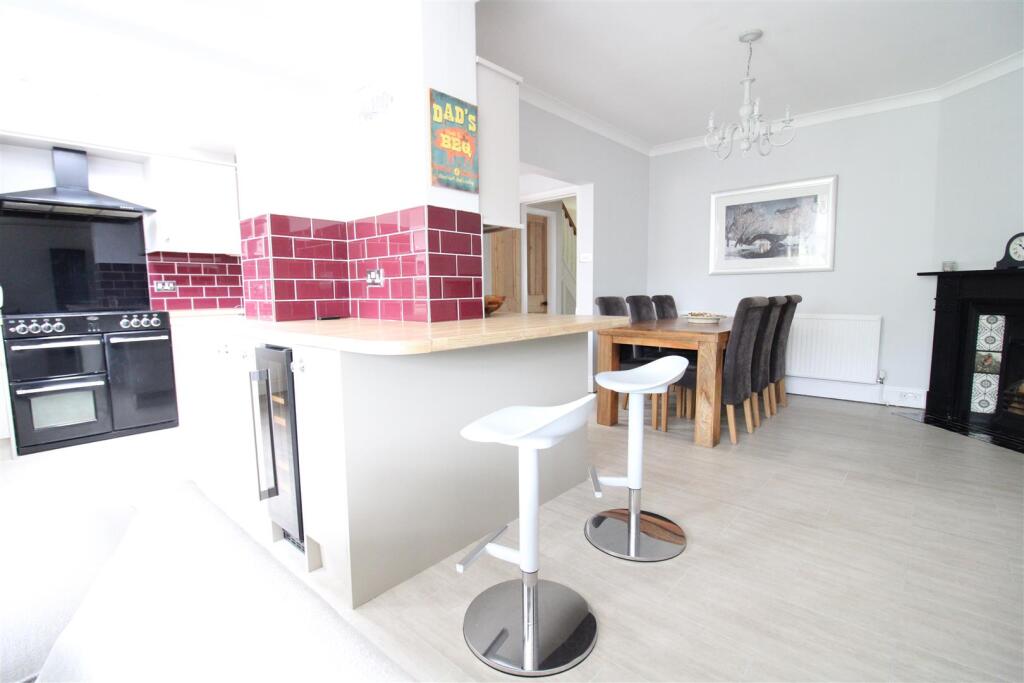 KITCHEN &amp; DINING AREA