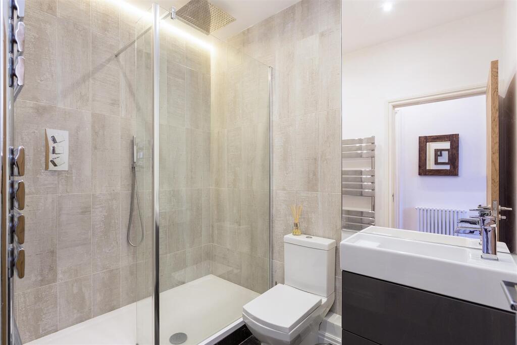 JBSI_3 8 Church Terrace_SE13 5BT_04.jpg