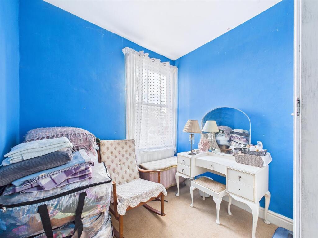 15 - Semi-detached House for Auction, Pill.jpg