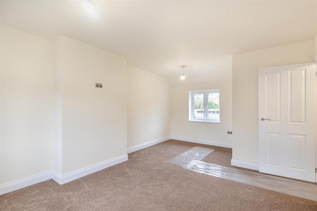 8640855-interior01.jpg