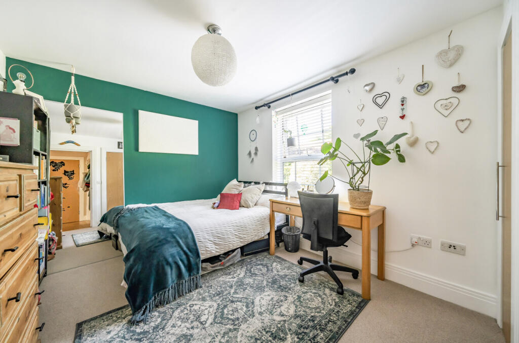 1320970-10-68713b...