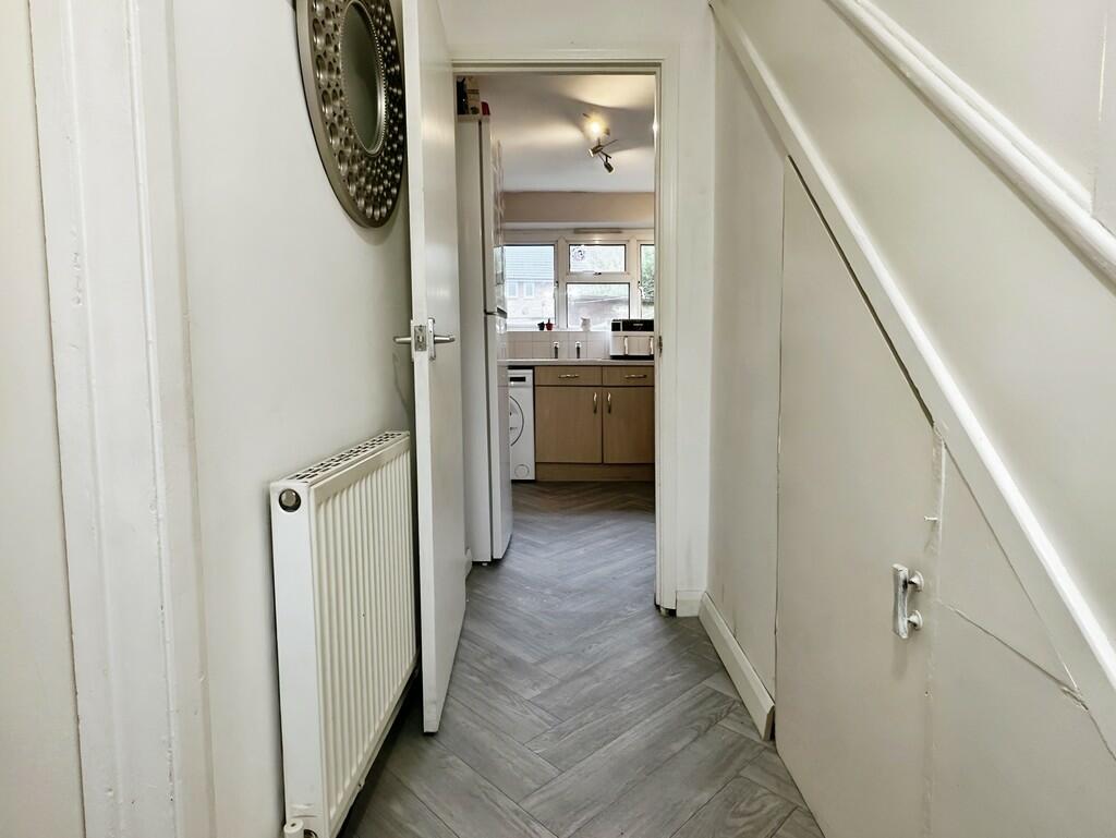 4585a010-Entrance...
