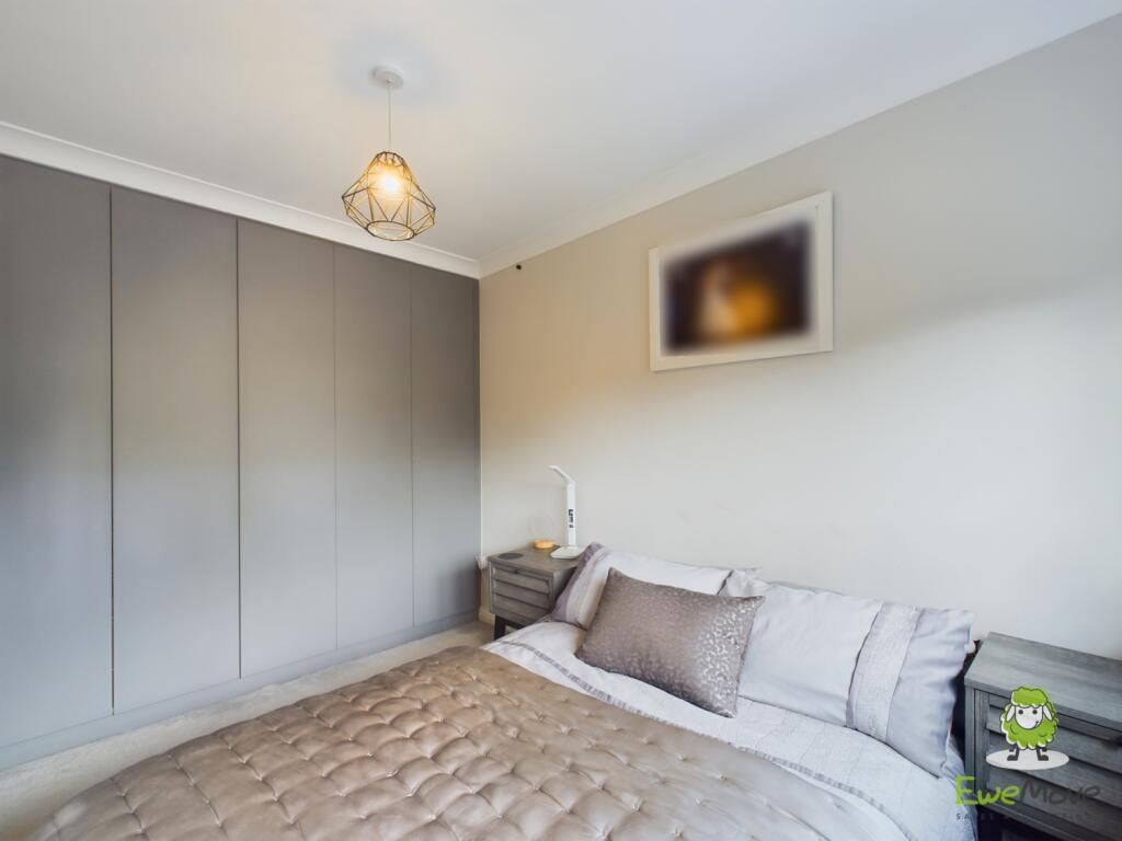 CAM03778G0-PR0171-STILL046