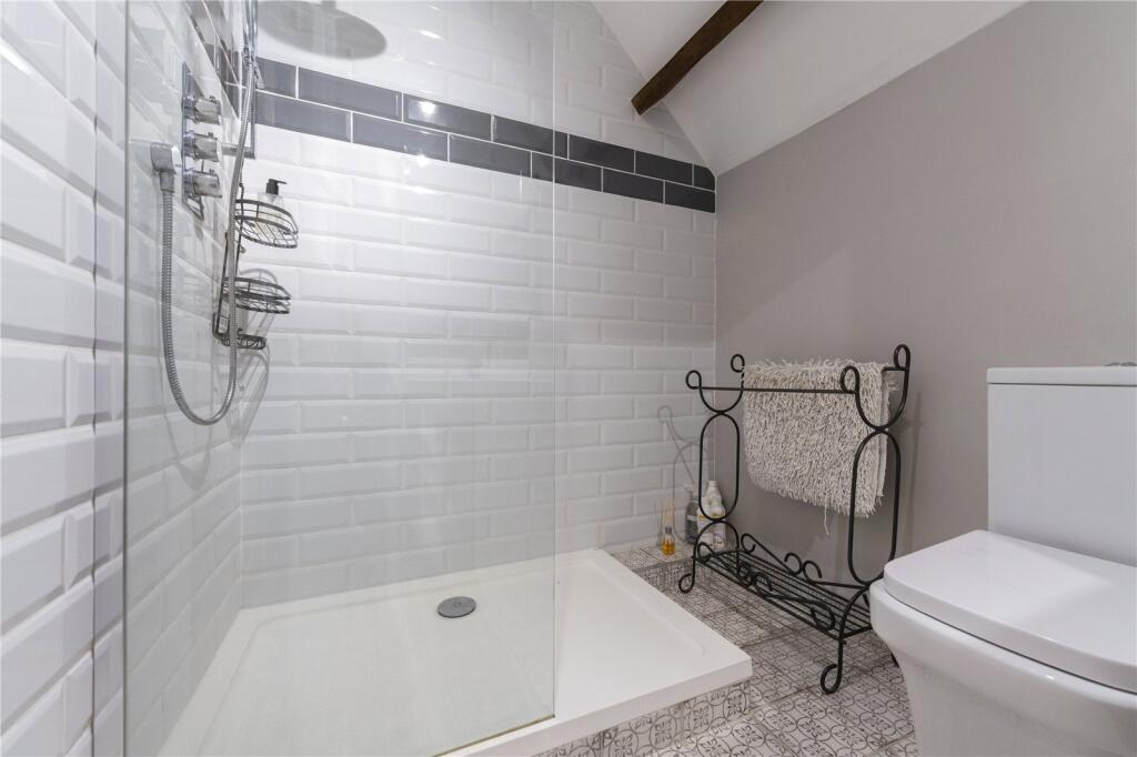 Bed 1 En-Suite