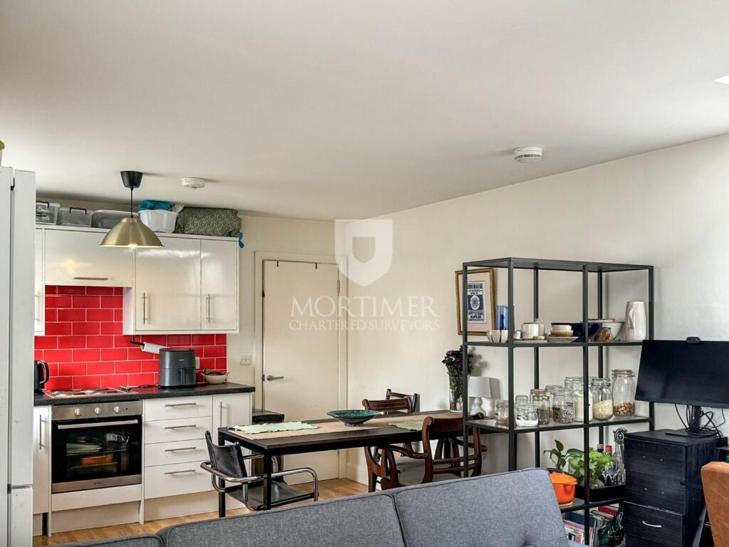 Kitchen/Dining Area