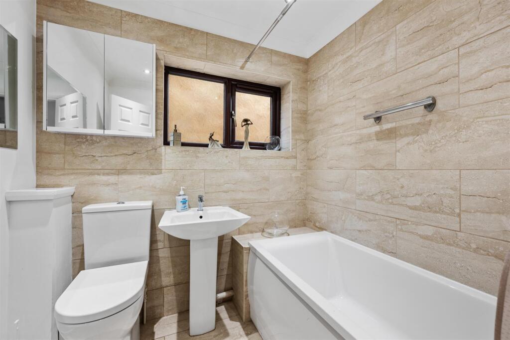 68GrosvenorWayWeb20.jpg