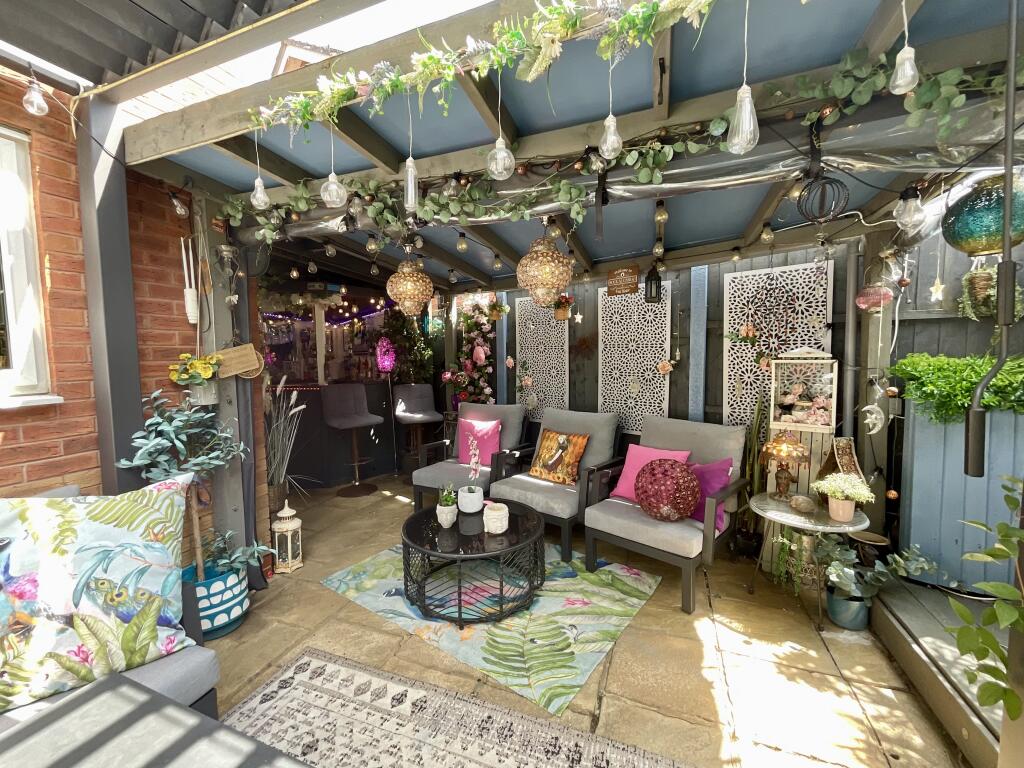 Outside Entertaining Area