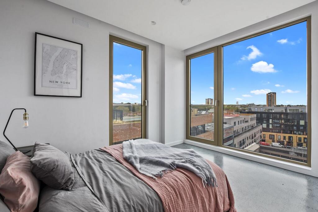 26 143 Mare Street - Bedroom 4 -Original (1)-me...