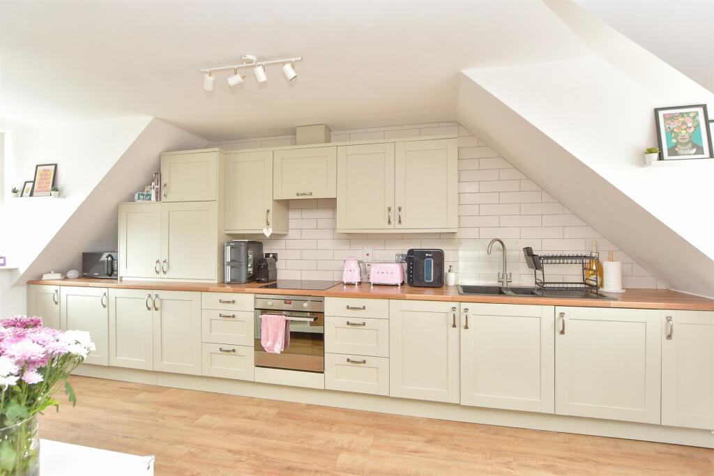 Kitchen/ Living Area