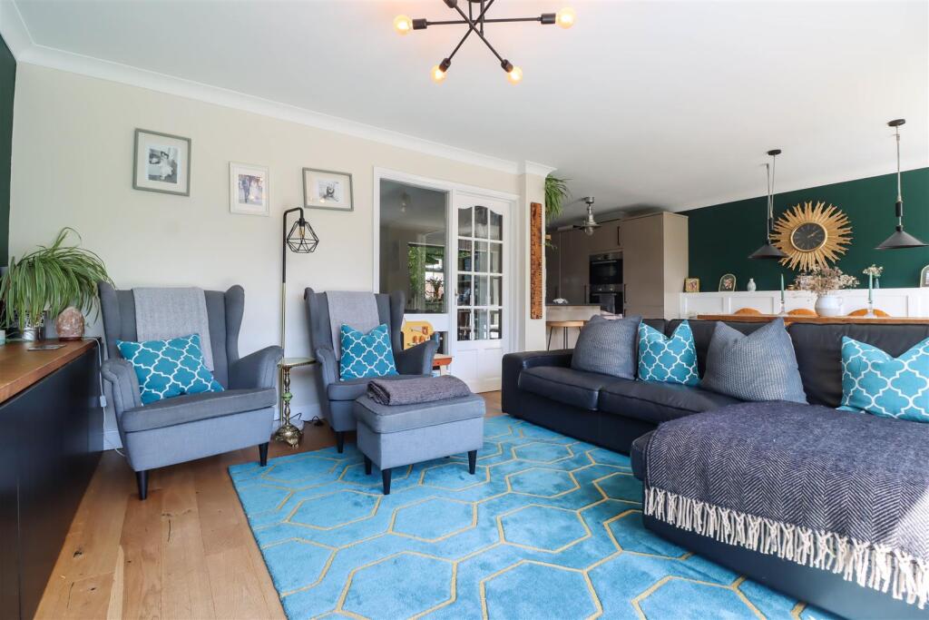 TRINDER 180725-2.jpg