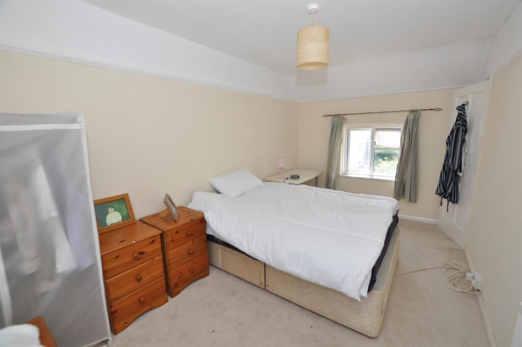 Bedroom 1 (Double)