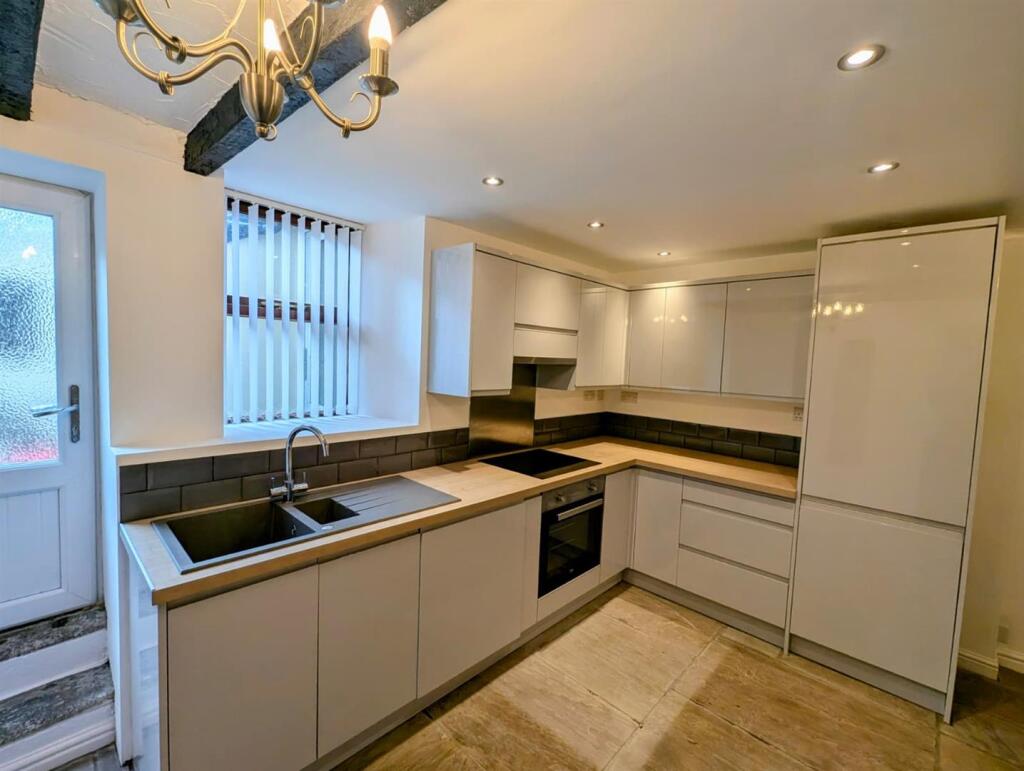 kitchen 3.jpg