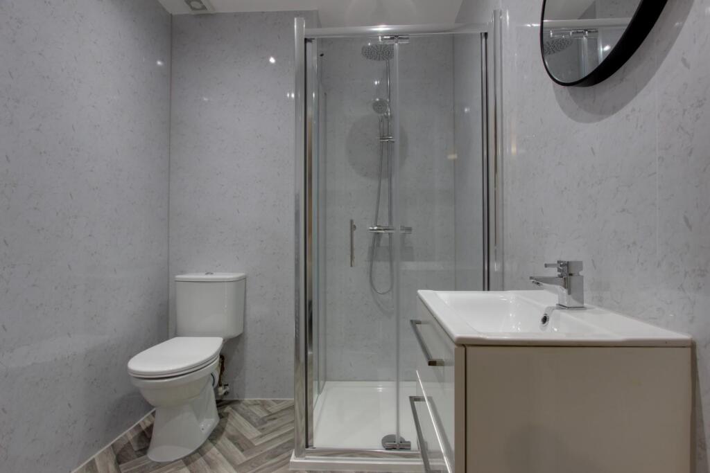 Flat 1 Ensuite