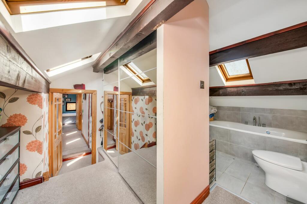 DRESSING ROOM