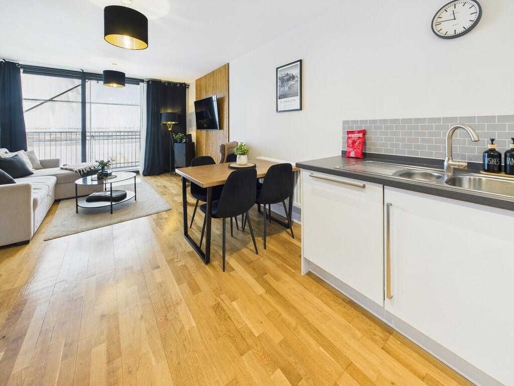 CAM03974G0-PR0112...