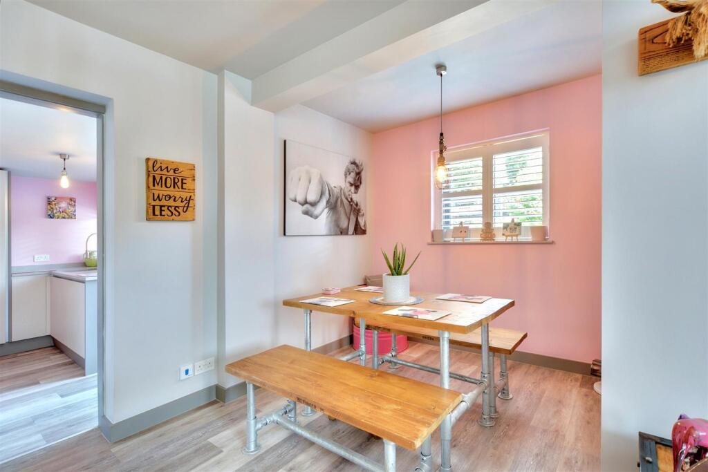 Dining Area.jpeg