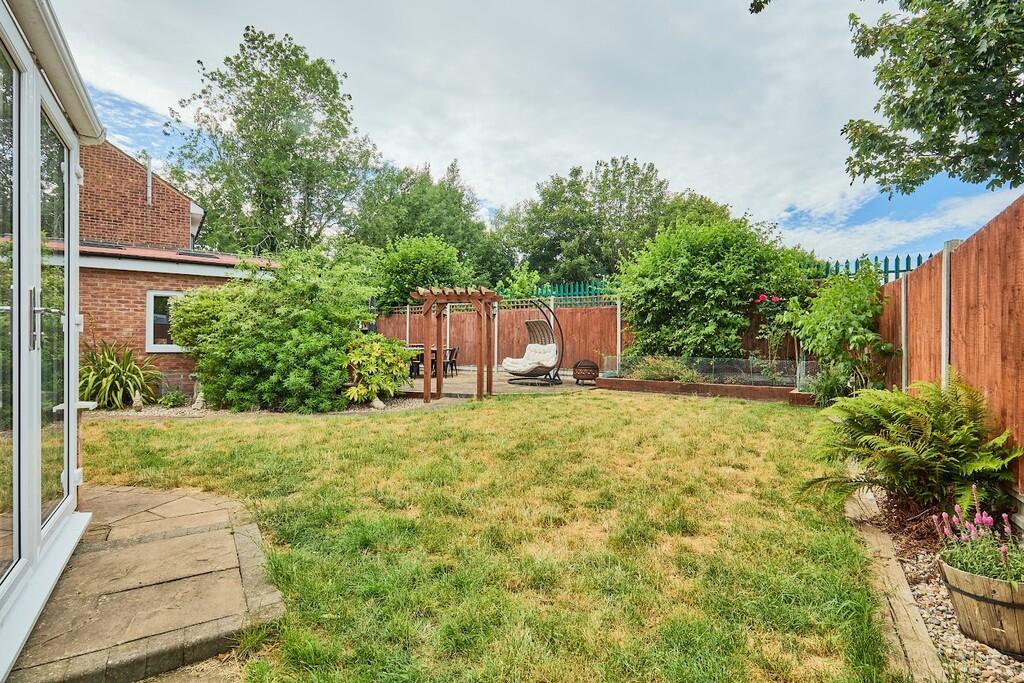 Edward Knight 202...