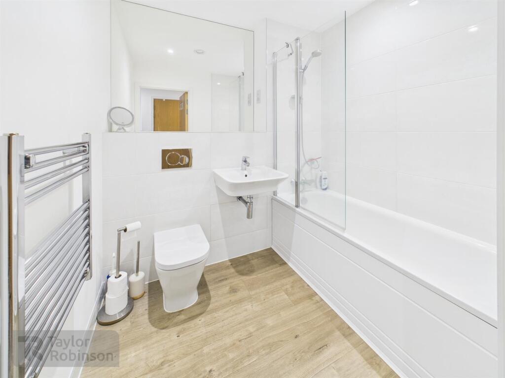 Ifield Road, Crawley