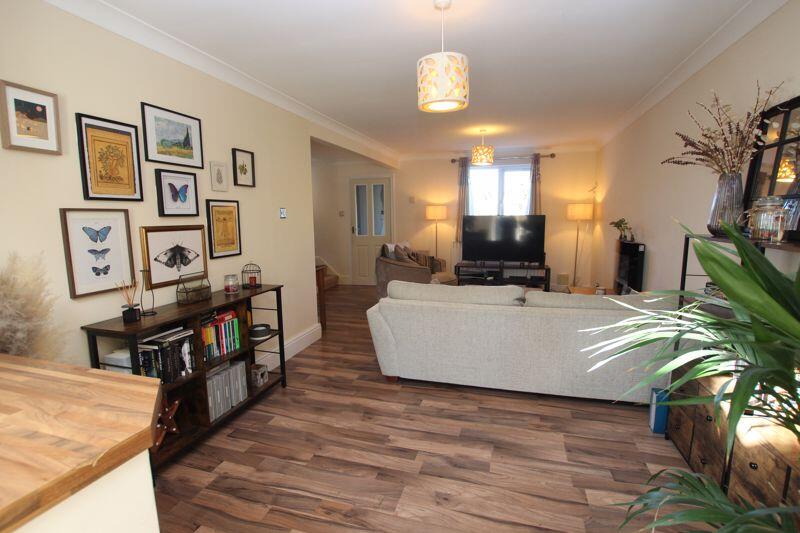 Living dining kitchen