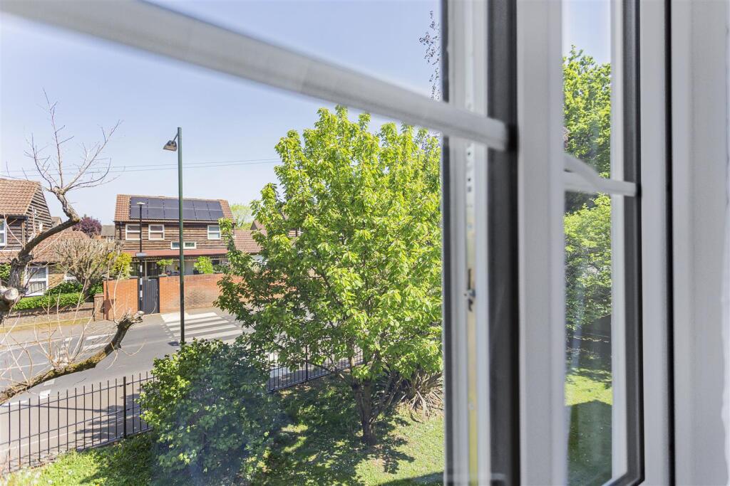 View Langridge Mews.JPG