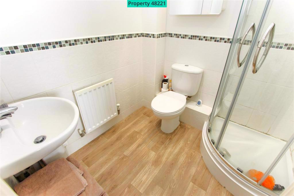 Ensuite to Master Bedroom