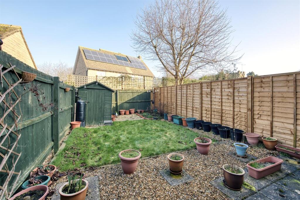 3-Selects-33 Dexters Way Warmington-7_HDR.jpg