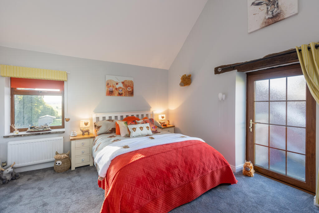 The Hayloft Bedroom 2-2