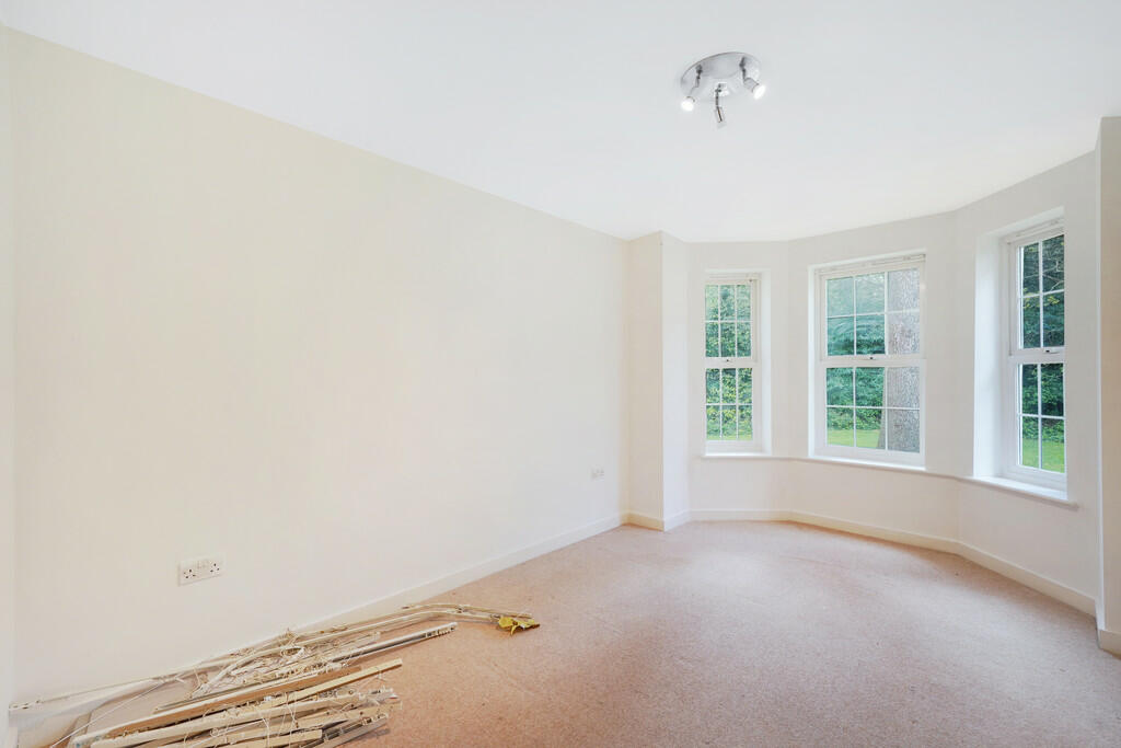 Flat 15, Brookshi...