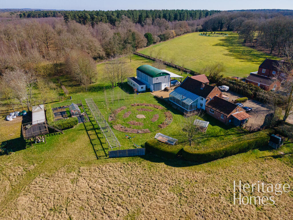 DanPropertyArielPhotography-ParkFarmBarn-TP00783-1