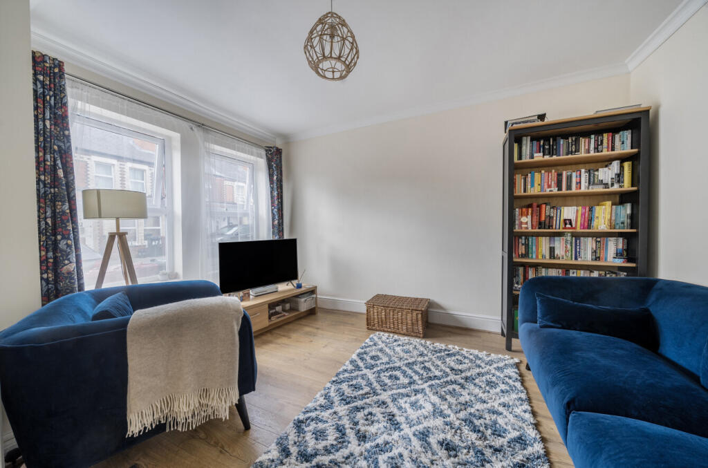 1353832-16-68c2f7...