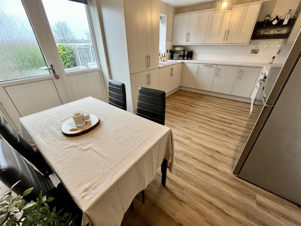 Dining Kitchen