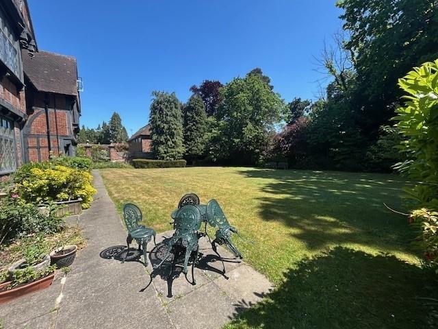 12 Tudor Hall gardens.jpg