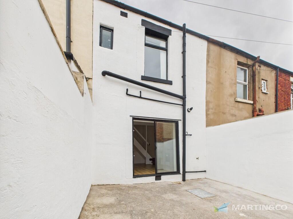 CAM02318G0-PR0523...