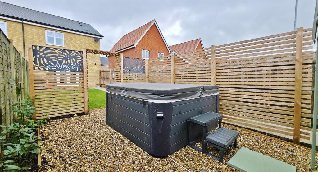 Outside - Rear