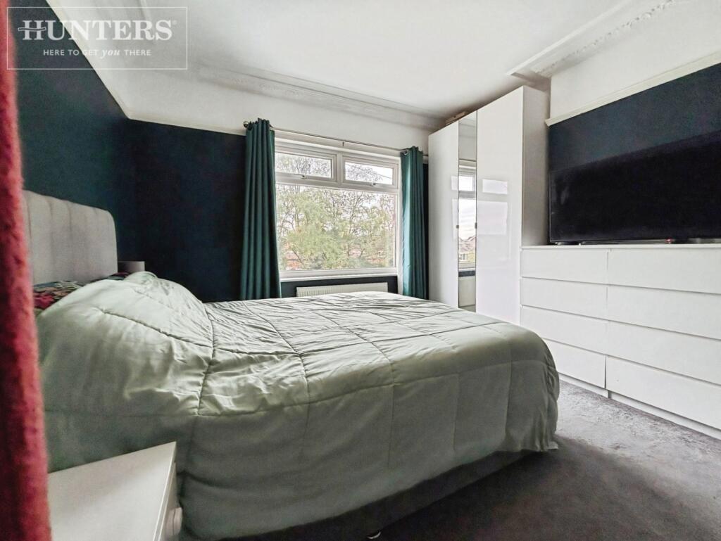 pbox-bedroom-343852.JPG