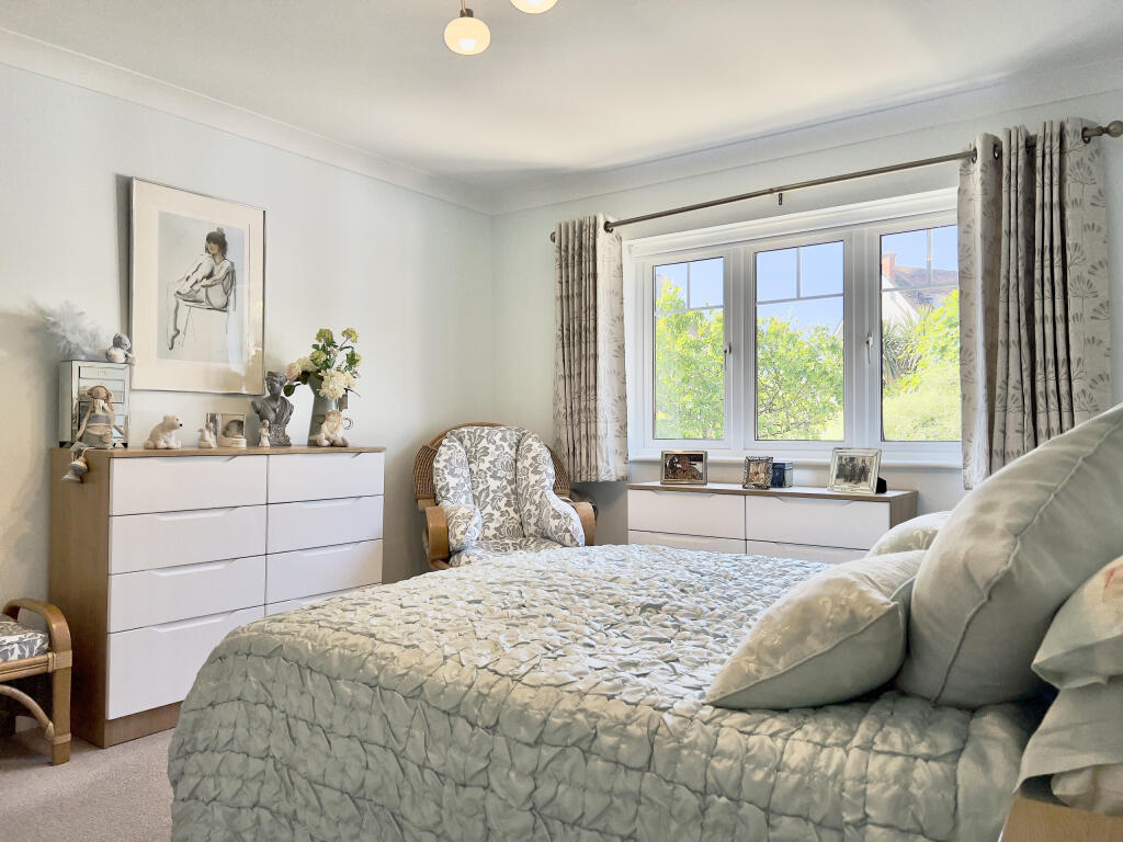 Principal bedroom