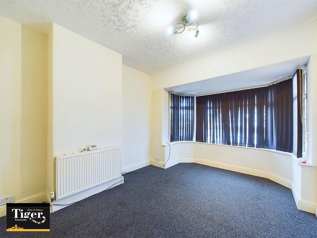 CAM02176G0-PR0457...