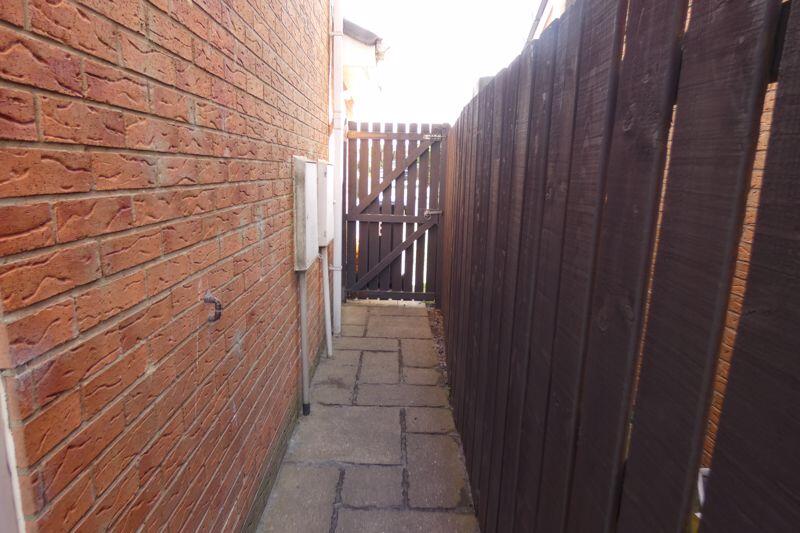 Side Access to Rear Garden