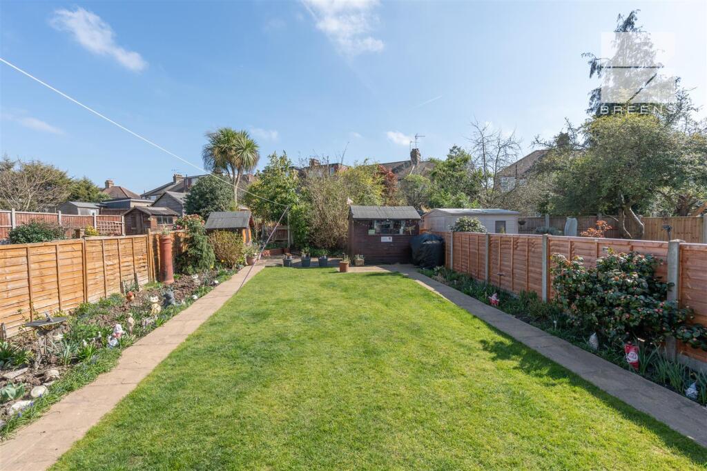 252 Hale End Road_0041.jpg