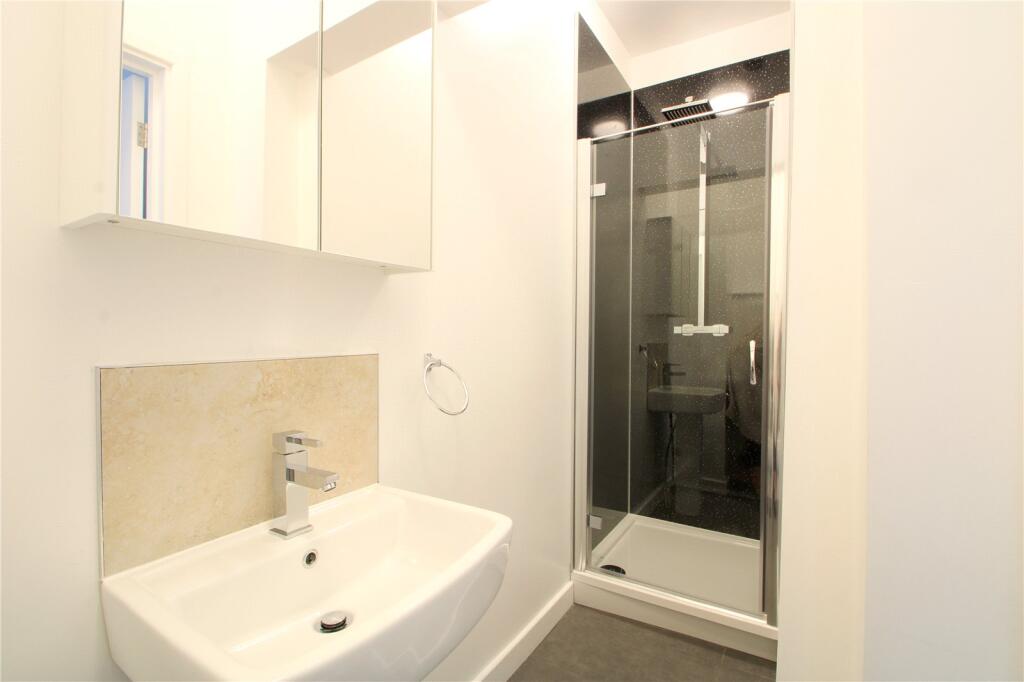 En-Suite 4