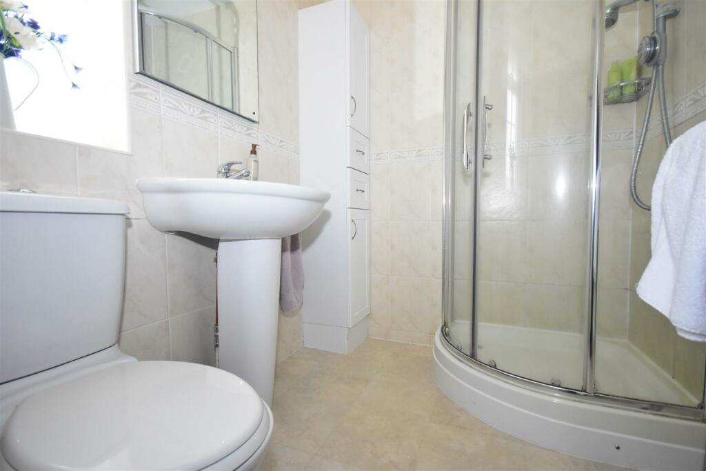 Ensuite.jpg