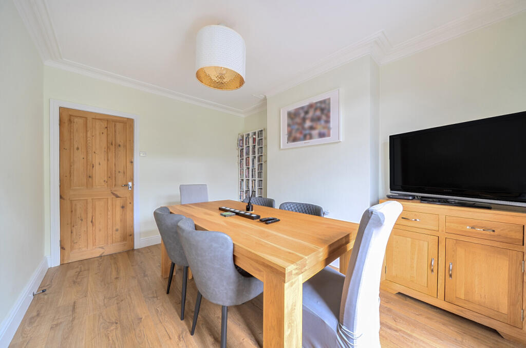 1369606-24-68efae...