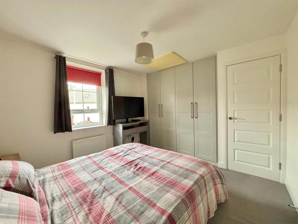 WhatsApp Image 2025-11-27 at 11.05.32_2b04c707.jpg