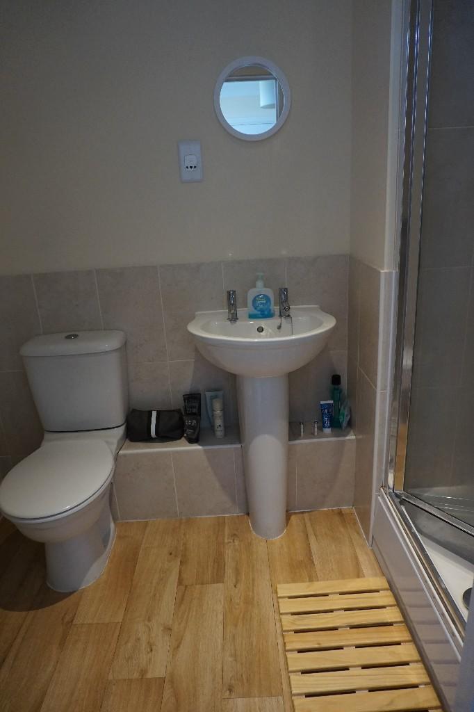 En Suite II