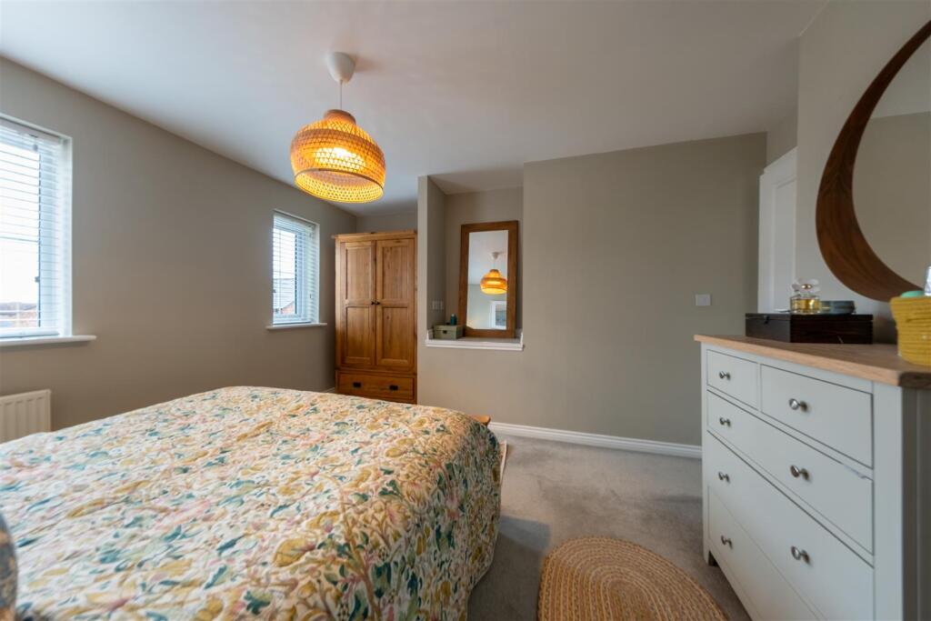 15 Sandford Drive-016.jpg