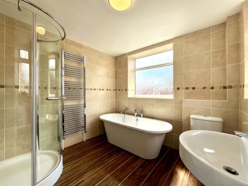 Bathroom Aspect 2