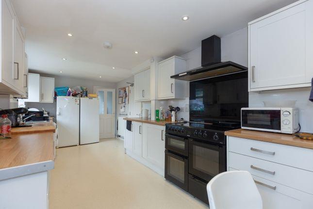 Kitchen.JPG